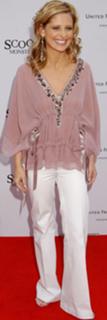 Sarah Michelle Gellar feet photo thumbnail
