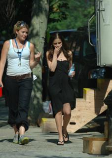Sarah Michelle Gellar feet photo thumbnail