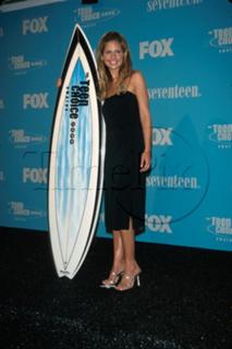 Sarah Michelle Gellar feet photo thumbnail