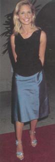Sarah Michelle Gellar feet photo thumbnail