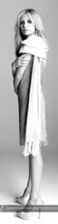 Sarah Michelle Gellar feet photo thumbnail