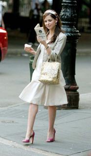 Sarah Michelle Gellar feet photo thumbnail