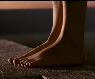 Sarah Michelle Gellar feet photo thumbnail