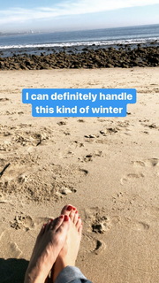 Sarah Michelle Gellar feet photo thumbnail