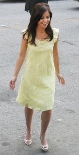 Sarah Michelle Gellar feet photo thumbnail