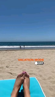 Sarah Michelle Gellar feet photo thumbnail