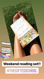 Sarah Michelle Gellar feet photo thumbnail