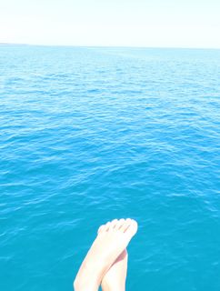 Sarah Michelle Gellar feet photo thumbnail