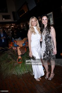 Sarah Michelle Gellar feet photo thumbnail