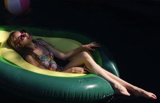 Sarah Natochenny feet photo 3