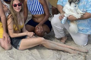 Sarah Natochenny feet photo 19