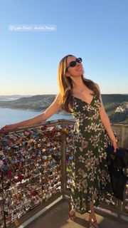 Sarah Natochenny feet photo 9