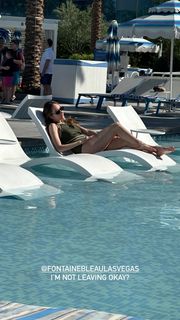 Sarah Natochenny feet photo 8
