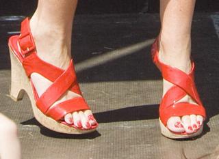Sarah Palin feet photo thumbnail