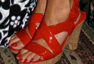 Sarah Palin feet photo thumbnail