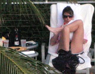 Sarah Palin feet photo thumbnail