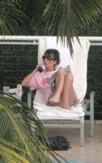 Sarah Palin feet photo thumbnail