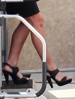 Sarah Palin feet photo thumbnail
