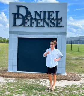 Sarah Palin feet photo thumbnail