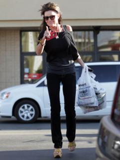 Sarah Palin feet photo thumbnail