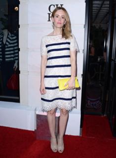 Sarah Paulson feet photo thumbnail
