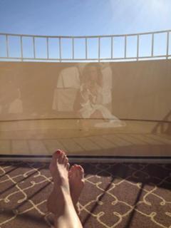 Sarah Paulson feet photo thumbnail