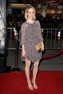 Sarah Paulson feet photo thumbnail