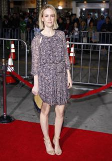 Sarah Paulson feet photo thumbnail