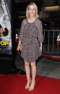 Sarah Paulson feet photo thumbnail