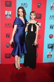 Sarah Paulson feet photo thumbnail