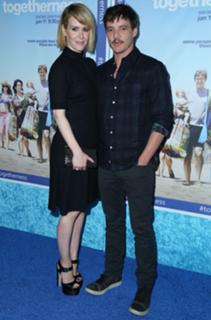 Sarah Paulson feet photo thumbnail