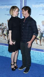 Sarah Paulson feet photo thumbnail