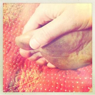 Sarah Paulson feet photo thumbnail