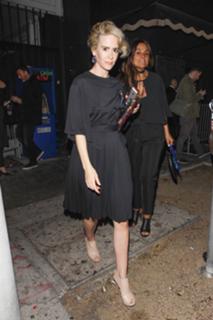 Sarah Paulson feet photo thumbnail