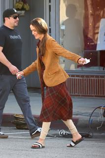 Sarah Paulson feet photo thumbnail