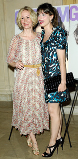 Sarah Paulson feet photo thumbnail
