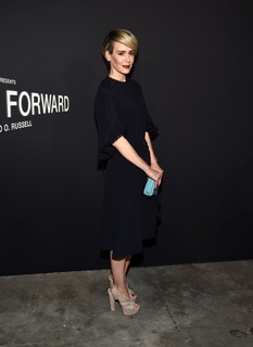 Sarah Paulson feet photo thumbnail