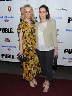 Sarah Paulson feet photo thumbnail