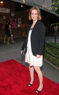 Sarah Paulson feet photo thumbnail