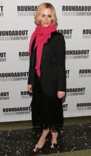 Sarah Paulson feet photo thumbnail