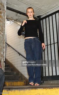 Sarah Pidgeon feet photo 14