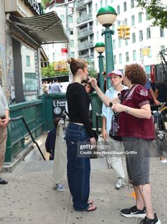 Sarah Pidgeon feet photo 11