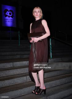 Sarah Pidgeon feet photo 18