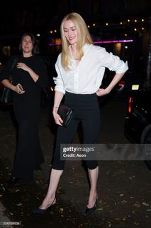 Sarah Pidgeon feet photo 11