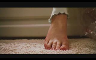 Sarah Polley feet photo thumbnail