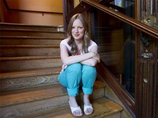 Sarah Polley feet photo thumbnail