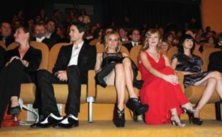 Sarah Polley feet photo thumbnail