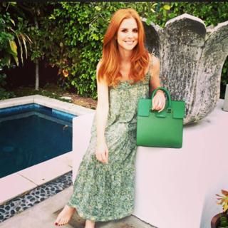 Sarah Rafferty feet photo thumbnail