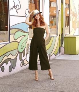 Sarah Rafferty feet photo thumbnail