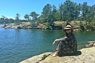 Sarah Rafferty feet photo thumbnail